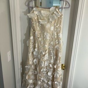 Elegant Floral Lace Wedding Dress